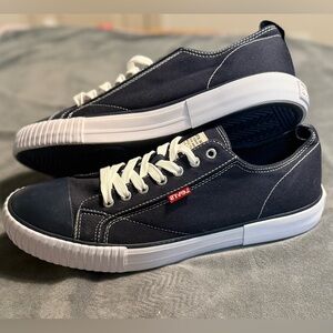 Levi’s Men’s Anikin Canvas Low Top Sneakers Navy Size 10 NWT